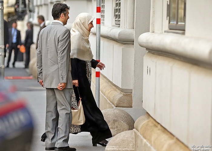 حضور همسر ظریف در محل مذاکرات هسته ای+عکس