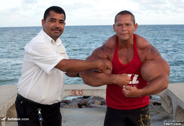 بزرگترین دور بازو از آن مرد برزیلی+عکس