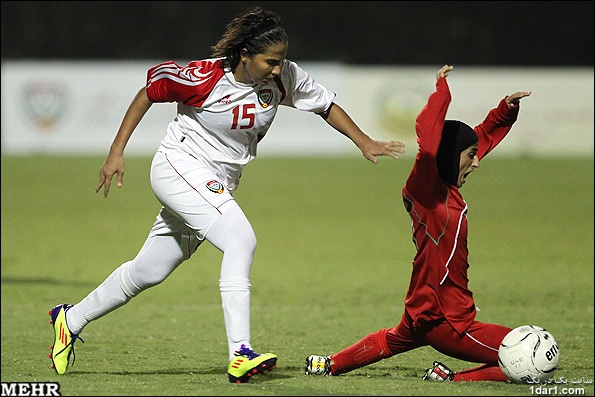 جدیدترین عکس های تیم فوتبال زنان امارات بی حجاب در ایران