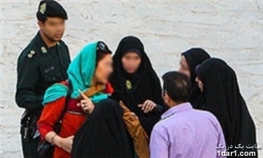 عکس: لحظه دستگیری بازیگر زن سینما و تلویزیون ایران توسط گشت ارشاد