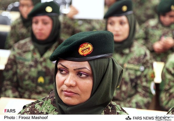 مراسم فارغ‌التحصیلی زنان ارتشی افغانستان(+عکس) 