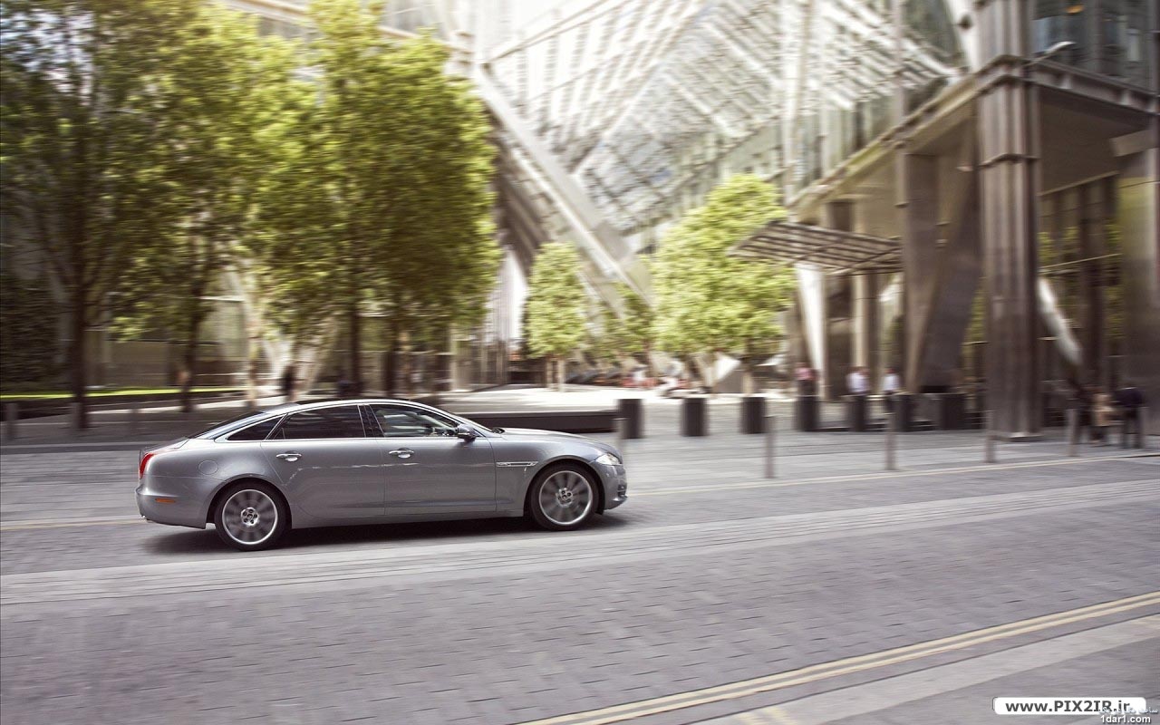 والپیپرهای اتومبیل Jaguar XJ 2012